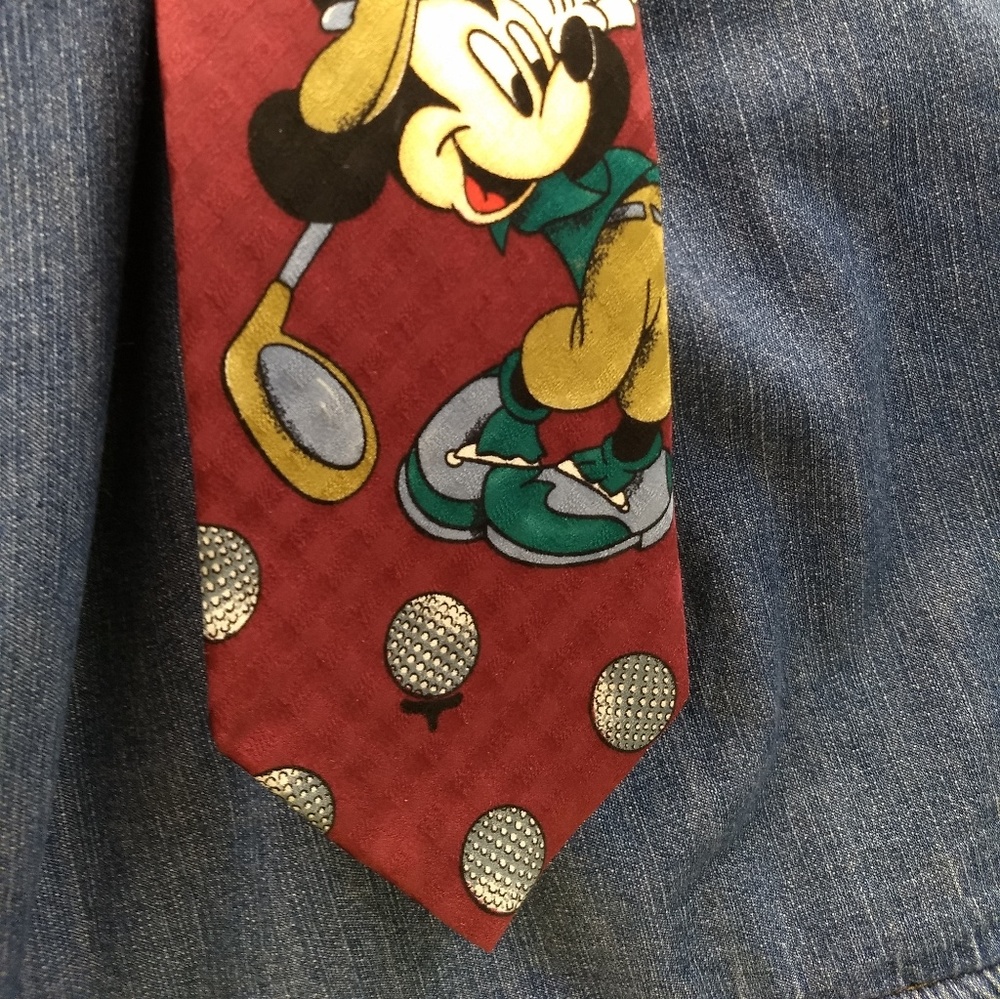 Mickey Goes Golfing Tie